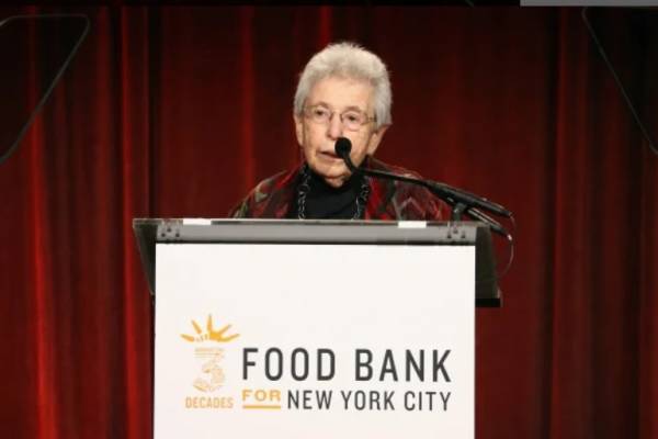 Elhunyt Kathy Goldman, a szegények és éhezők tízezreinek táplálója